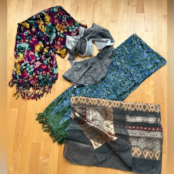 1️⃣1️⃣Lot of 11 Random Scarves/Wraps/Shawls Varying Materials/Brands/Colors/Size - Picture 7 of 17